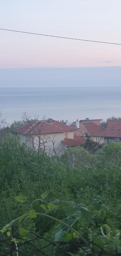 Стая За Гости "Ирина" Balcic Exterior foto